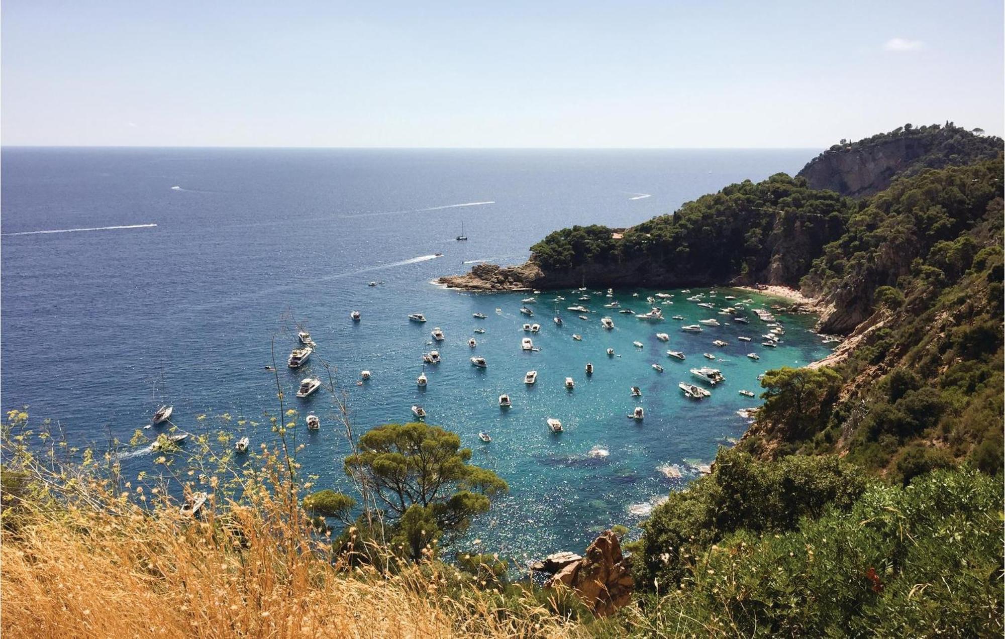 Amazing Apartment In Tossa De Mar With Wifi Екстериор снимка